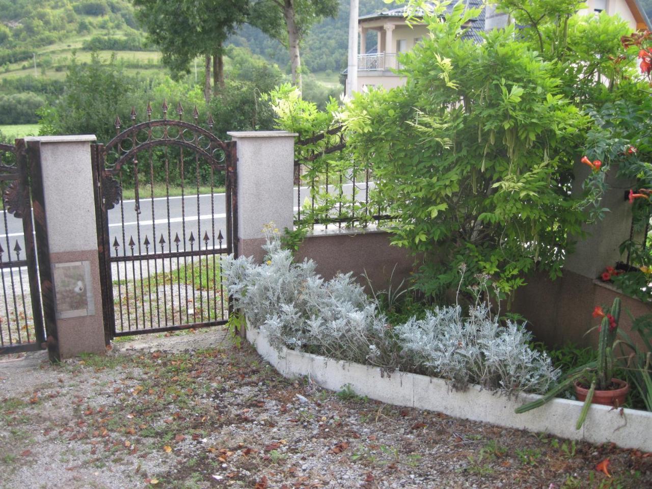 Apartment Yasica Izacic Dış mekan fotoğraf